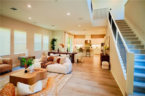 150 Edna Lake Forest CA 92630