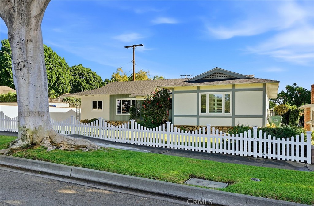 8046 California Avenue