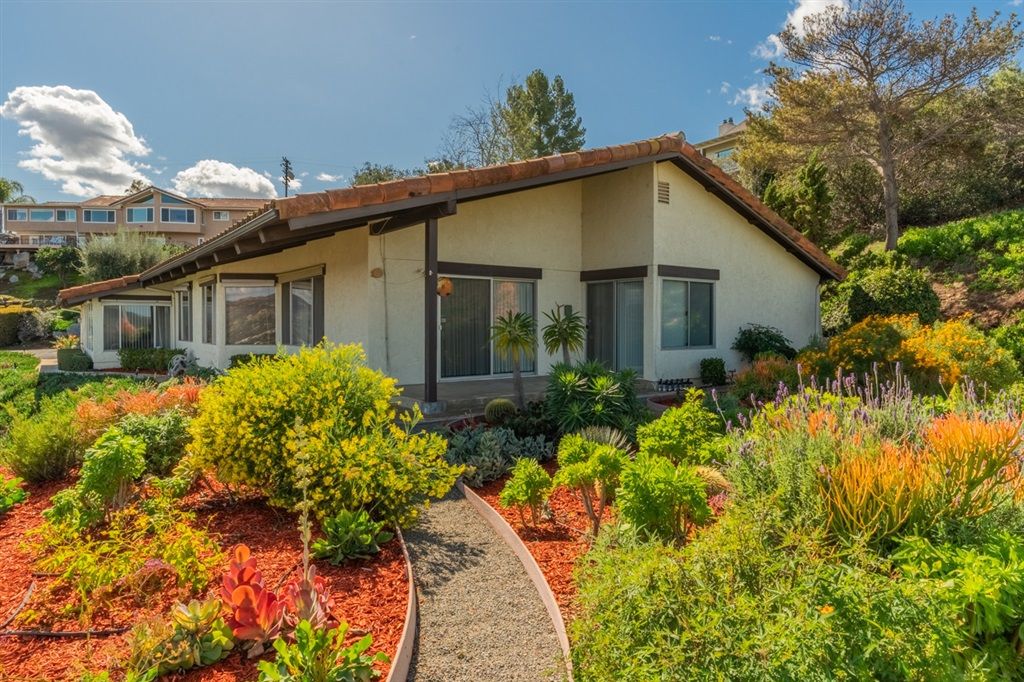 listing image 130727364903081939263