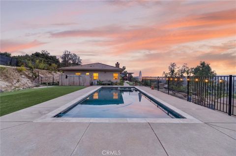Photo of 2914 Vista Del Rio, Fallbrook, CA 92028 (MLS # SW26095911)