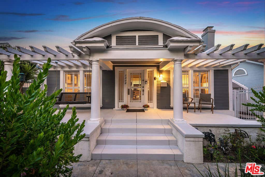 Photo of 1308 N Ogden Drive, West Hollywood, CA 90046 (MLS # 26850037)