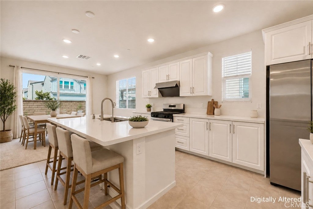 4157 S Winwood Paseo