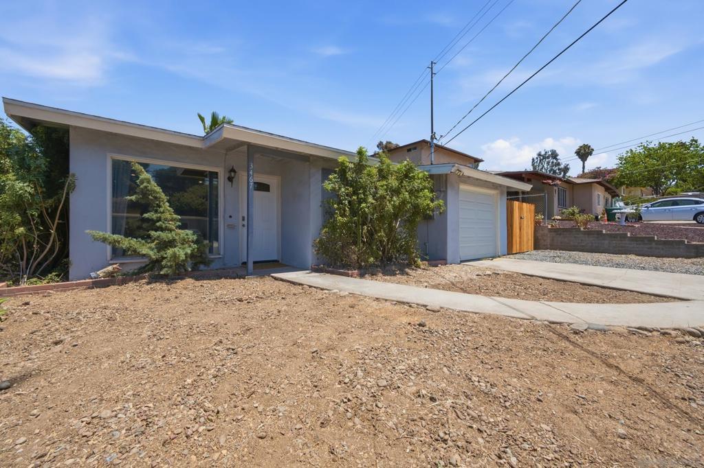 3467 Glade St.