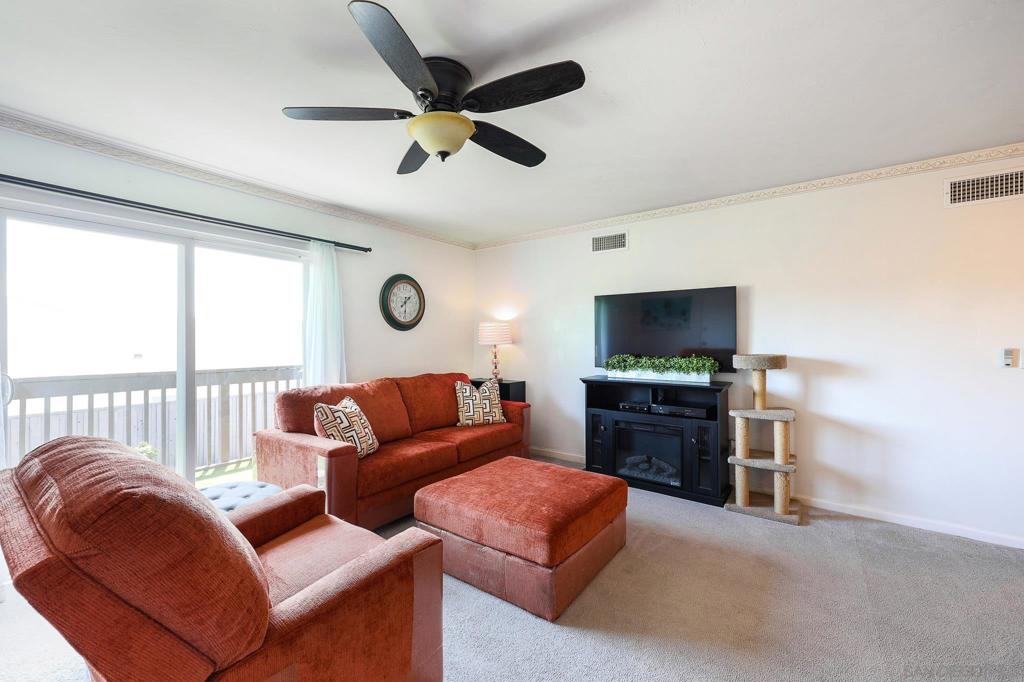 10333 Carefree Dr