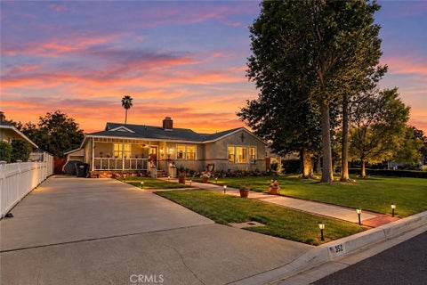Photo of 352 N Westridge Avenue, Glendora, CA 91741 (MLS # CV26209356)