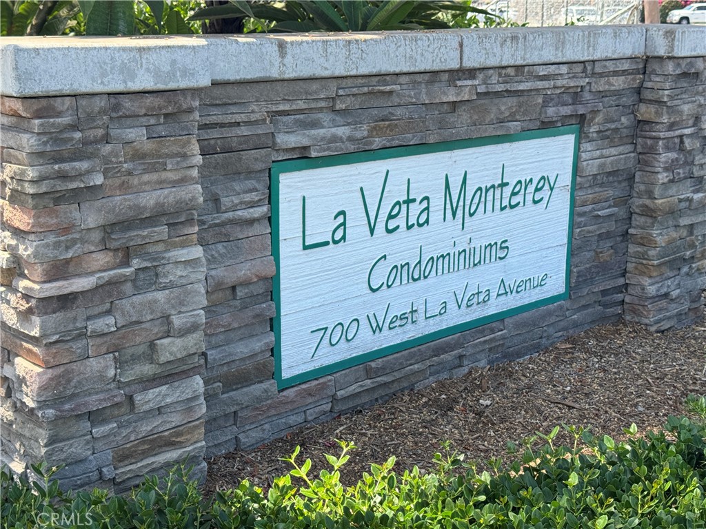 700 W La Veta Avenue F3