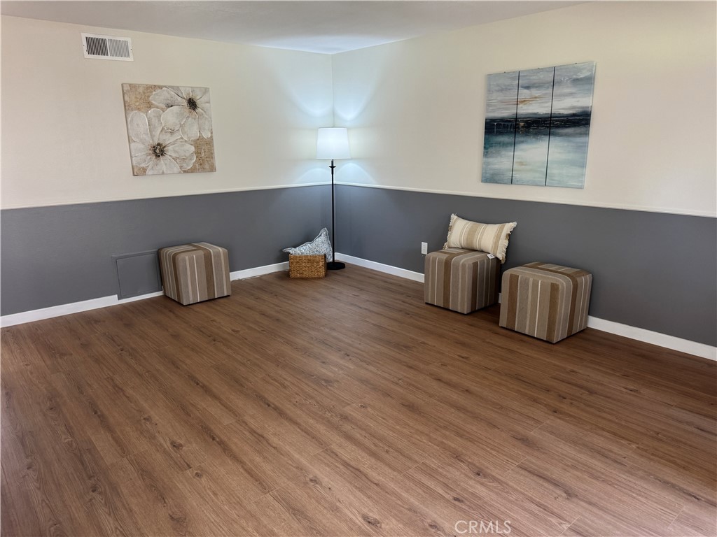 700 W La Veta Avenue F3