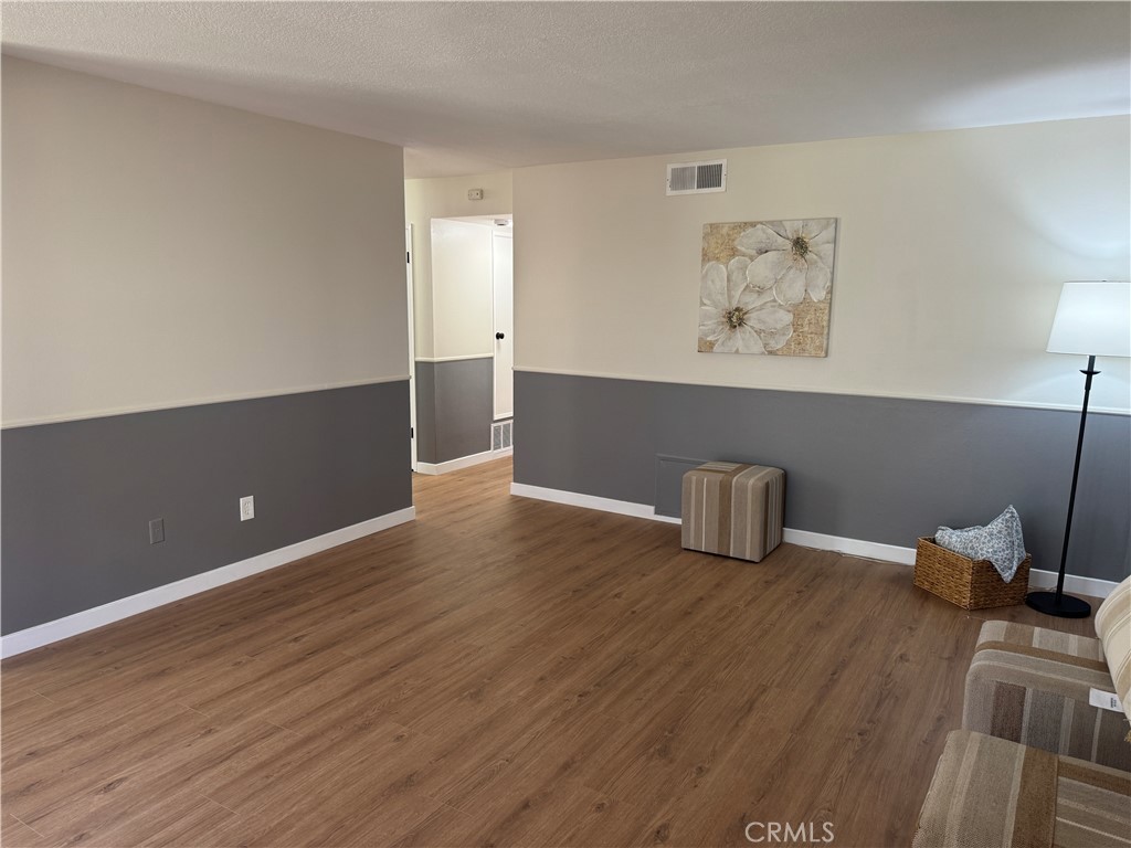 700 W La Veta Avenue F3