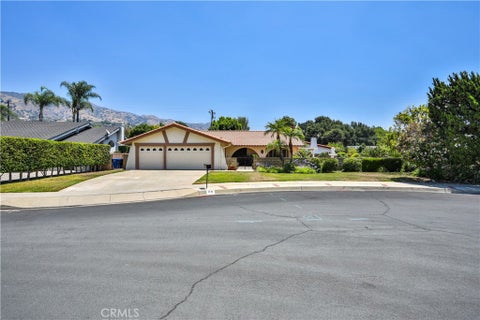 Photo of 1741 BRANCH OAK Drive, Glendora, CA 91741 (MLS # CV26151314)