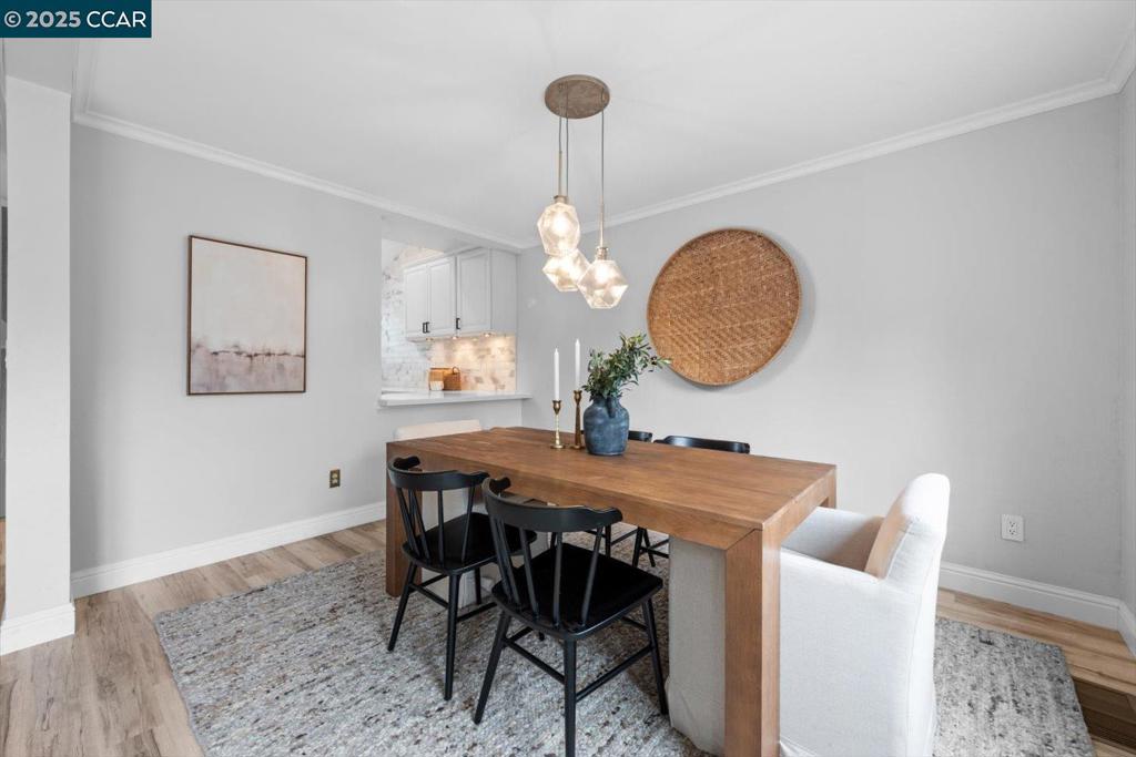 CRESTHILL - Residential