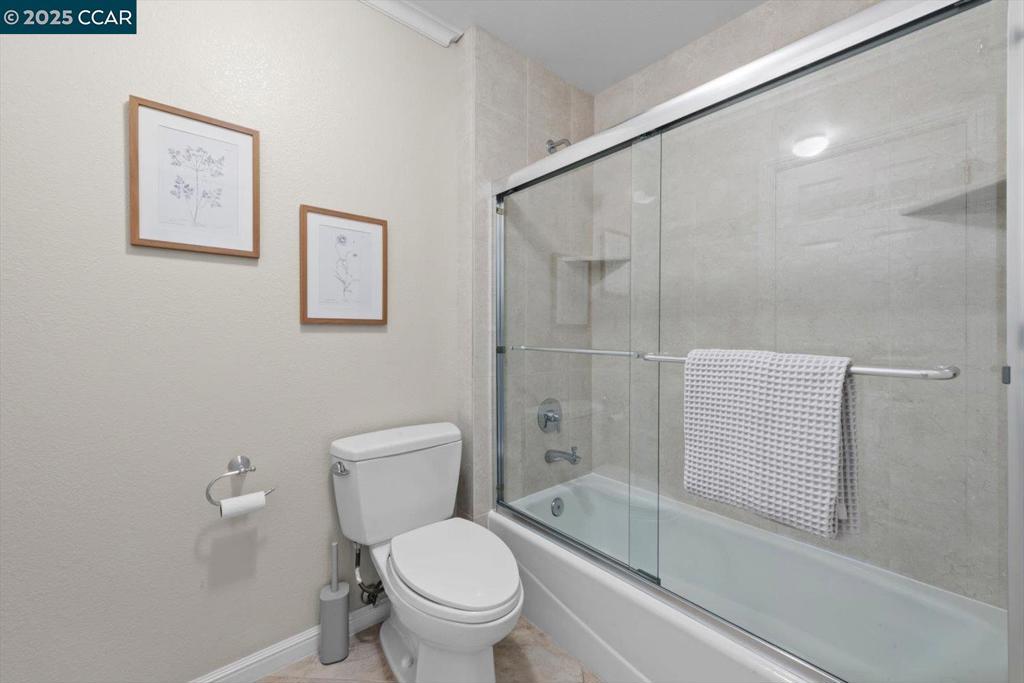 CRESTHILL - Residential