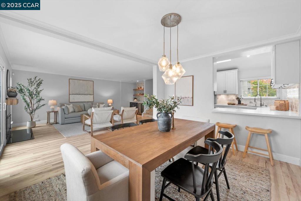 CRESTHILL - Residential