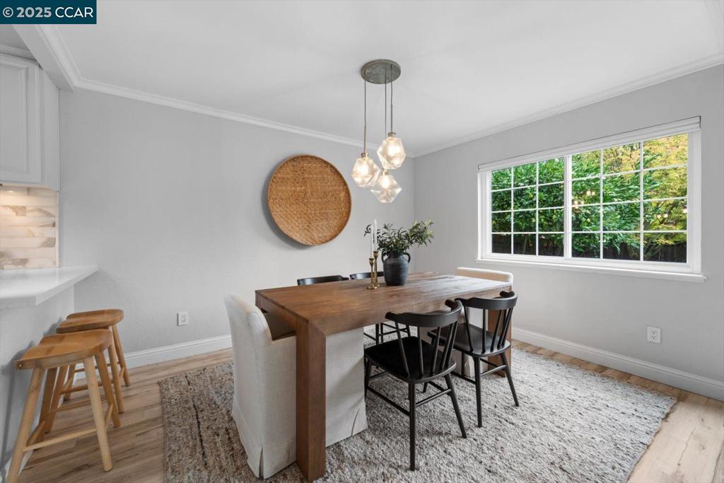 CRESTHILL - Residential