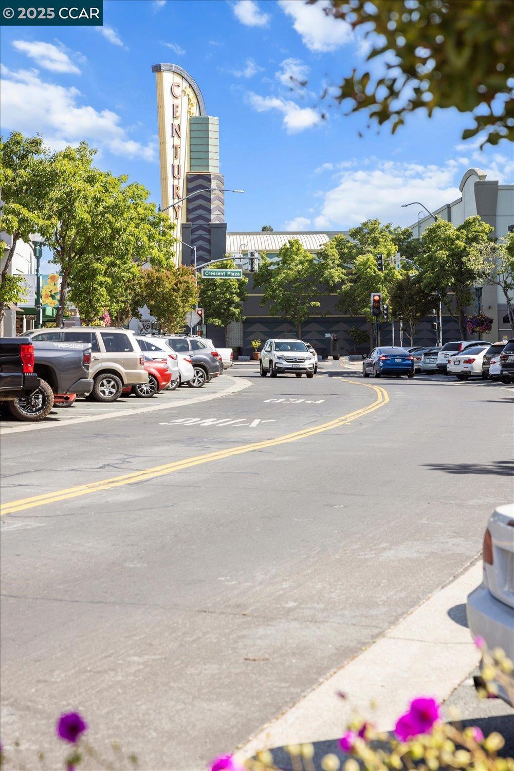 CRESTHILL - Residential