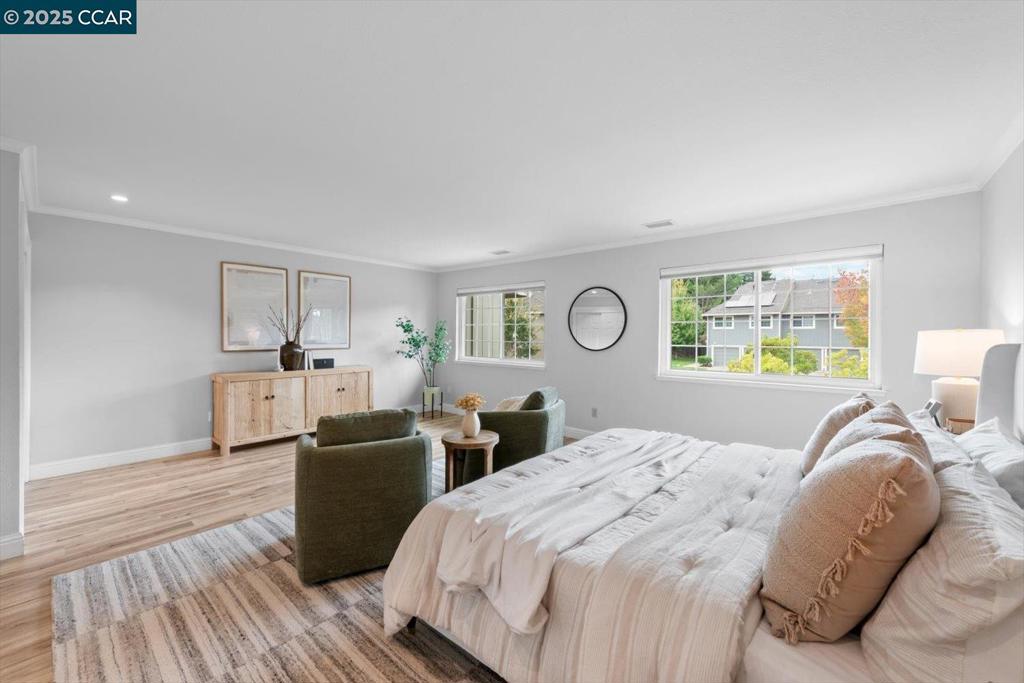 CRESTHILL - Residential