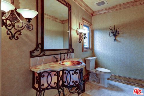 Tiny photo for 209 S Anita Avenue, Los Angeles, CA 90049 (MLS # 25575103)