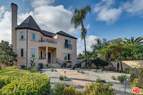 Tiny photo for 209 S Anita Avenue, Los Angeles, CA 90049 (MLS # 25575103)