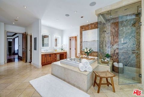 Tiny photo for 209 S Anita Avenue, Los Angeles, CA 90049 (MLS # 25575103)