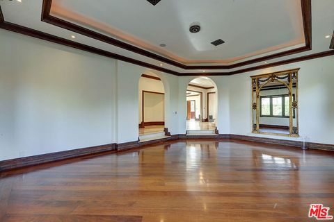 Tiny photo for 209 S Anita Avenue, Los Angeles, CA 90049 (MLS # 25575103)