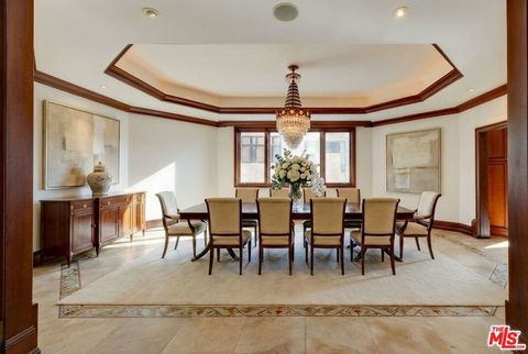 Tiny photo for 209 S Anita Avenue, Los Angeles, CA 90049 (MLS # 25575103)