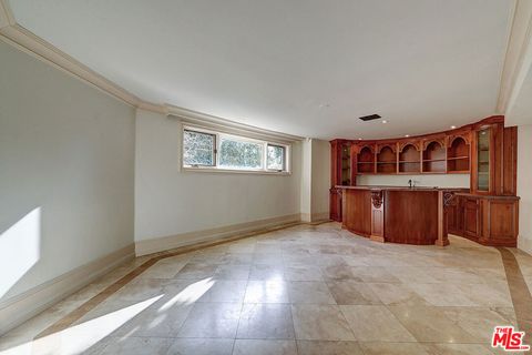 Tiny photo for 209 S Anita Avenue, Los Angeles, CA 90049 (MLS # 25575103)