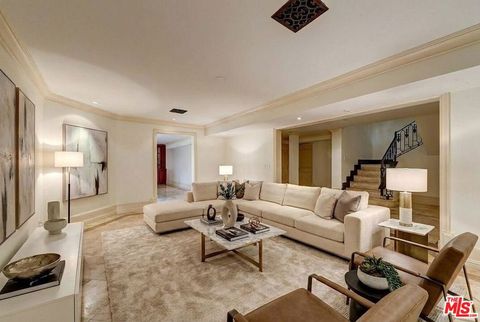 Tiny photo for 209 S Anita Avenue, Los Angeles, CA 90049 (MLS # 25575103)