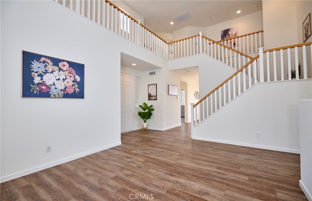 14887 Herschel Avenue