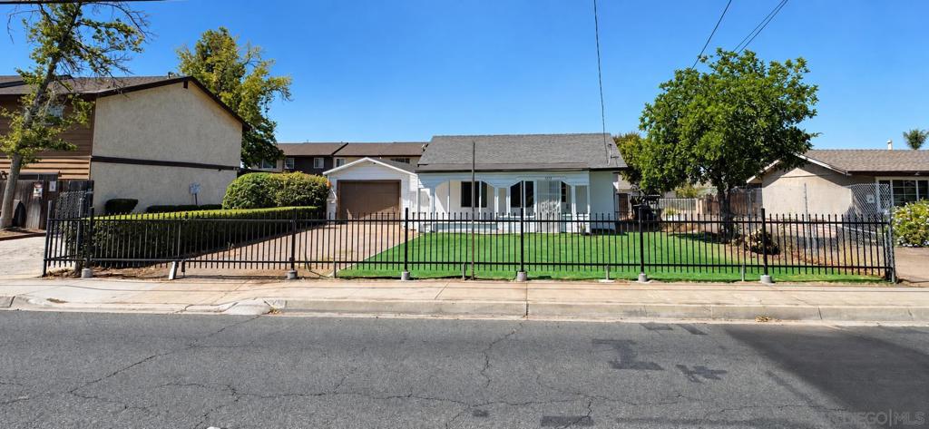 1272 N Mollison Ave Ave, El Cajon CA 92021