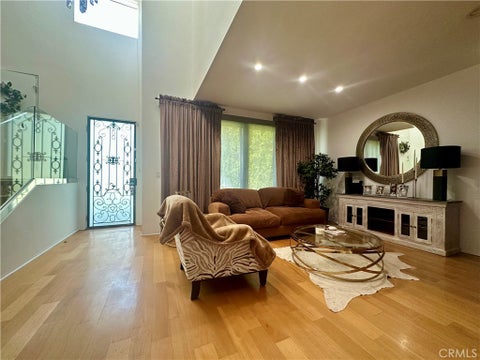 Photo of 14721 Valley Vista BLVD, Sherman Oaks, CA 91403 (MLS # SR26116249)