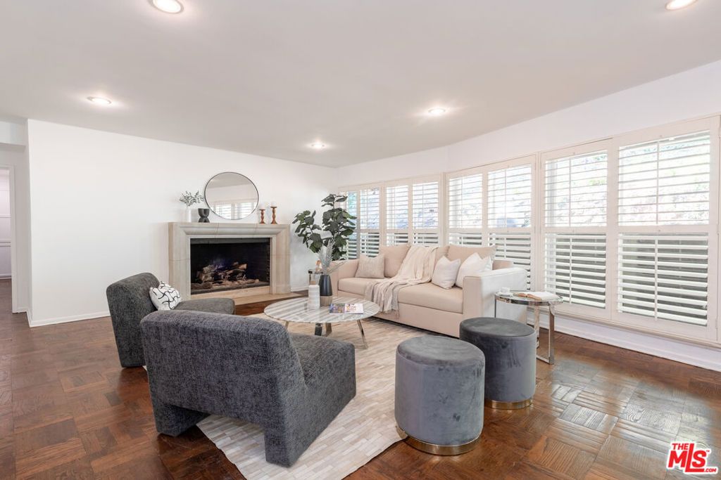 Photo of 2559 HUTTON Drive, Beverly Hills, CA 90210 (MLS # 25602837)