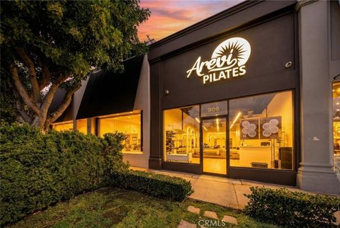 Photo of 906 N La Cienega Boulevard, West Hollywood, CA 90069 (MLS # SR26032365)