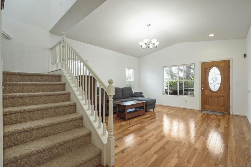 4592 Altadena Ave