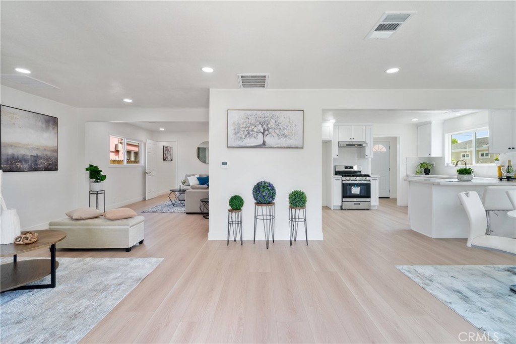 MOTIVATED SELLER!!! This bright and spacious 3-bedroom, 3-bathroom residence offers an ideal blend of comfort, functionality, and location. Thoughtfully designed with an open layout, the home features a generous living area, updated kitchen, and abundant natural light throughout. Each bedroom offers ample space, and the three full bathrooms ensure convenience for families and guests alike.
Step outside to a private backyard with a covered patio—perfect for outdoor dining or weekend gatherings. The property also includes a wide driveway with plenty of parking.
Located just a short stroll from Braddock Drive Elementary School, this home is ideal for families seeking access to top-rated Culver City schools. Enjoy easy access to Playa Vista, Marina del Rey, downtown Culver City, tech hubs, and some of LA’s best dining and shopping.