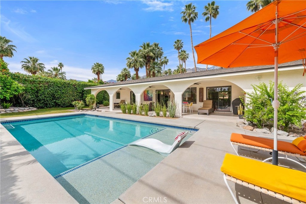 1200 S. Manzanita Avenue