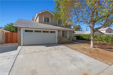 Photo of 4554 Moonraker Road, Palmdale, CA 93552 (MLS # SR26069117)