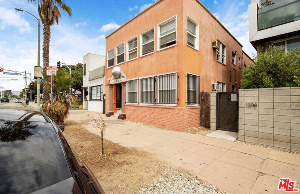 1304 Pacific Avenue