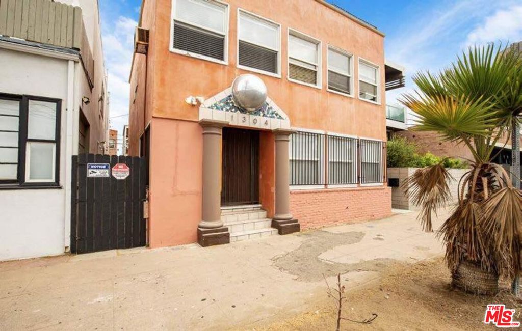 1304 Pacific Avenue