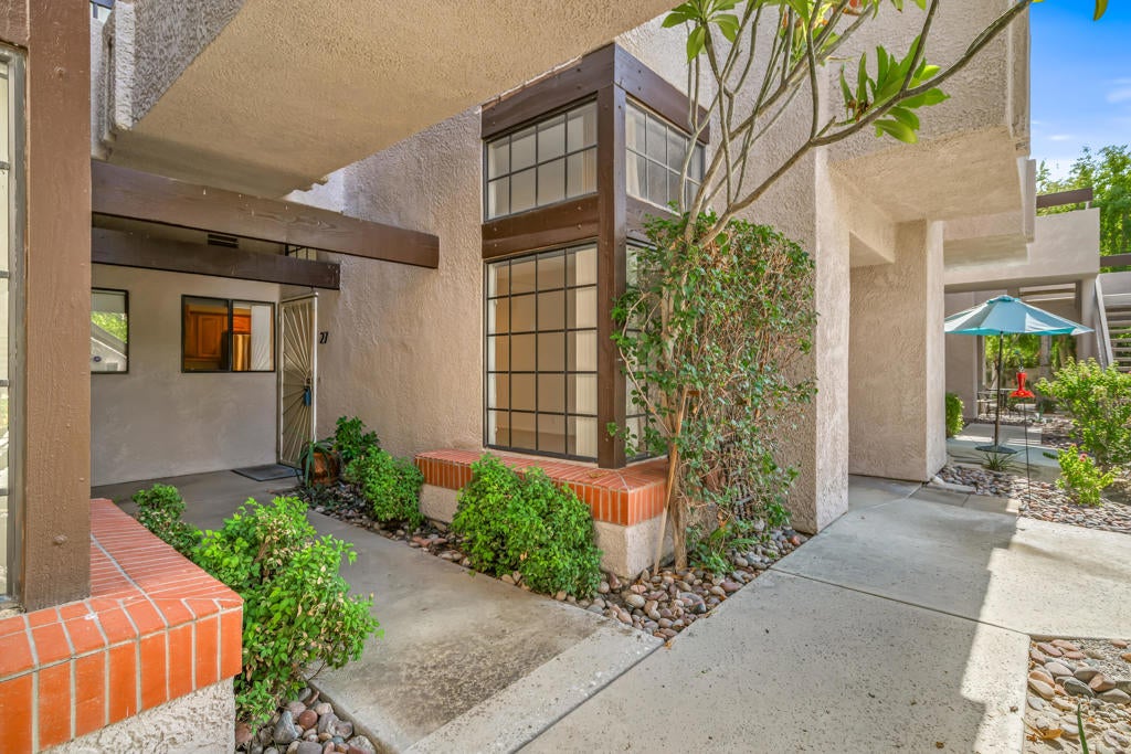 2601 S Broadmoor Drive 27