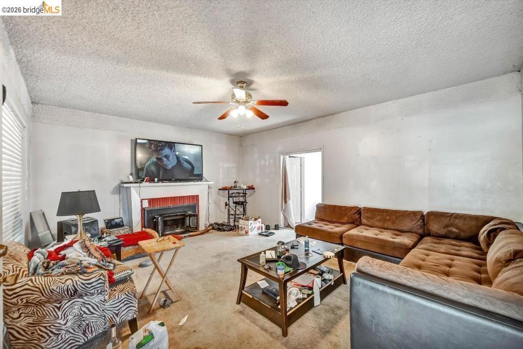 249 Valle Vista AVE
