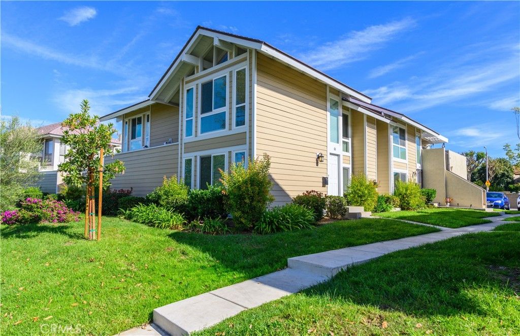 Photo of 51 Oval Road #1, Irvine, CA 92604 (MLS # OC25274968)