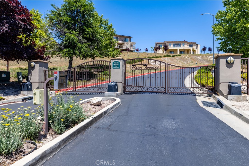 Welcome to the Westside, where your dream of building a custom home can become a reality on nearly one acre of land in the beautiful gated community of Paso Terrace. Nestled in a hilltop neighborhood with only 21 exclusive parcels, you'll be captivated by the stunning panoramic views of Paso Robles. Just two miles from downtown, you’ll be steps away from the vibrant wine scene, charming shops, delightful restaurants, and an array of entertainment that makes this town so sought-after!