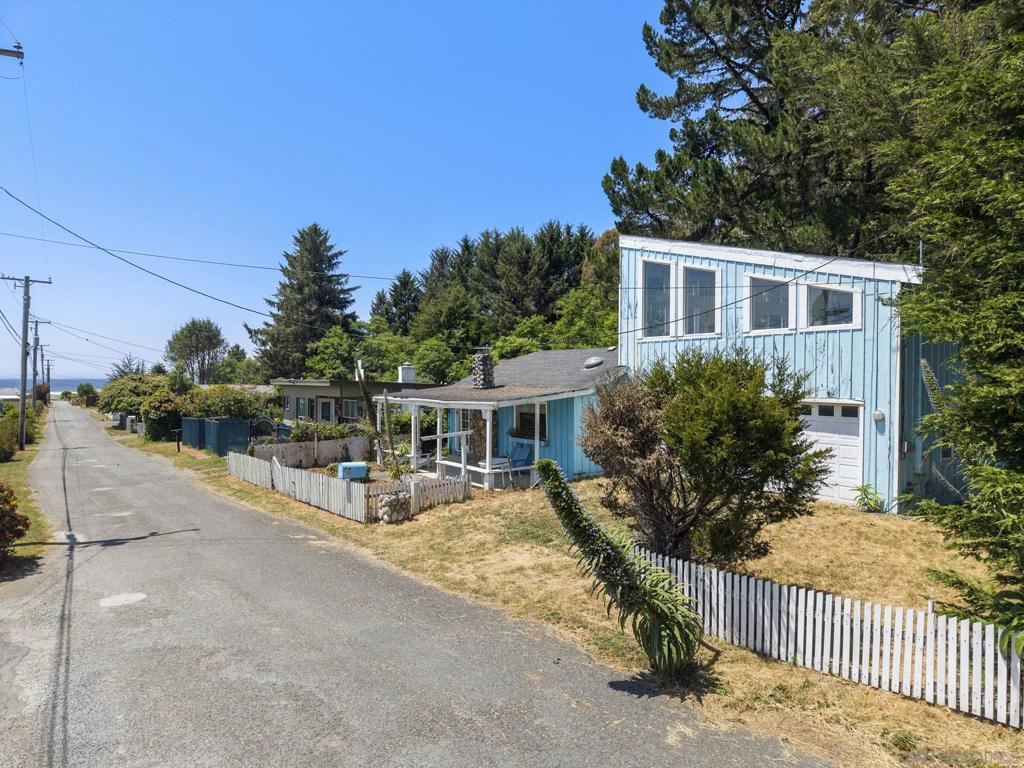 101 Salmon Harbor Rd