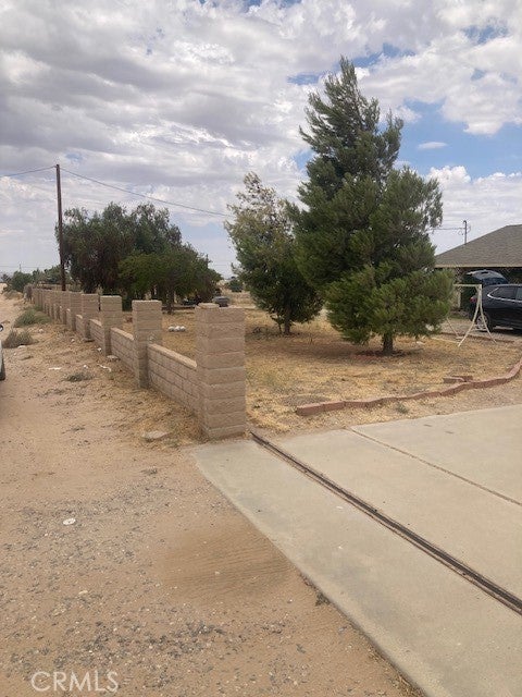 Photo of 11053 Acanthus Street, Phelan, CA 92371 (MLS # CV26212599)