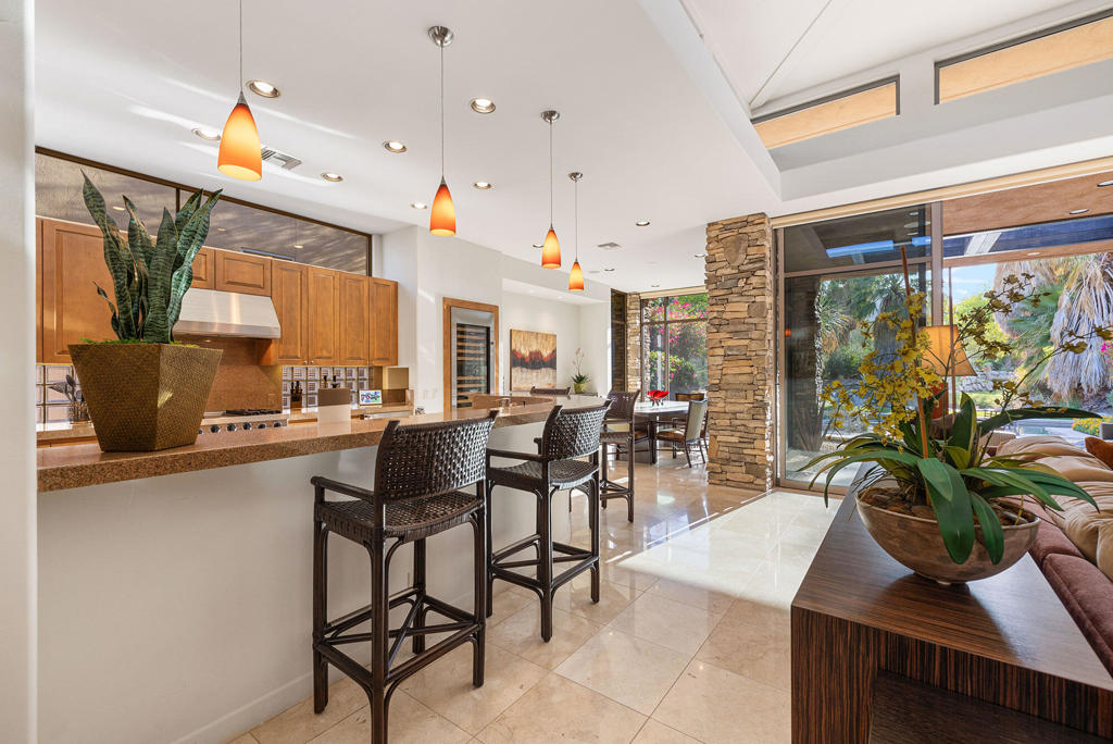 1134 Lake Vista