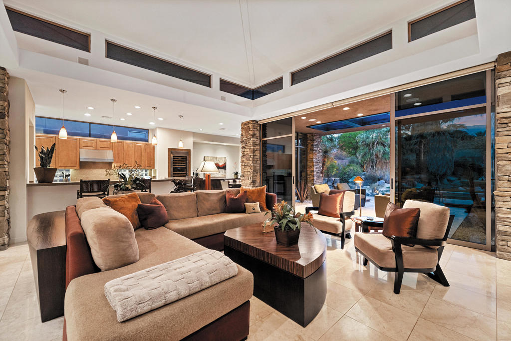 1134 Lake Vista