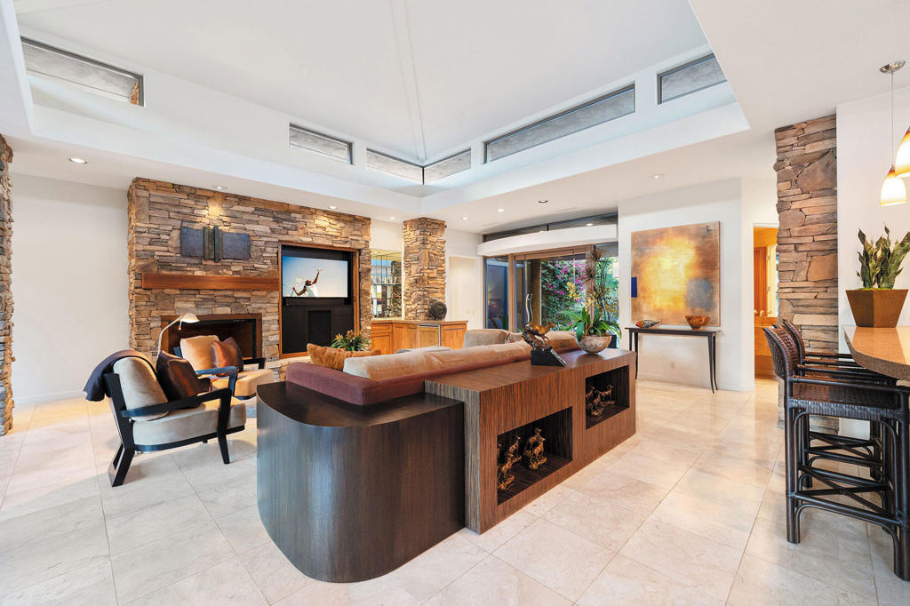 1134 Lake Vista