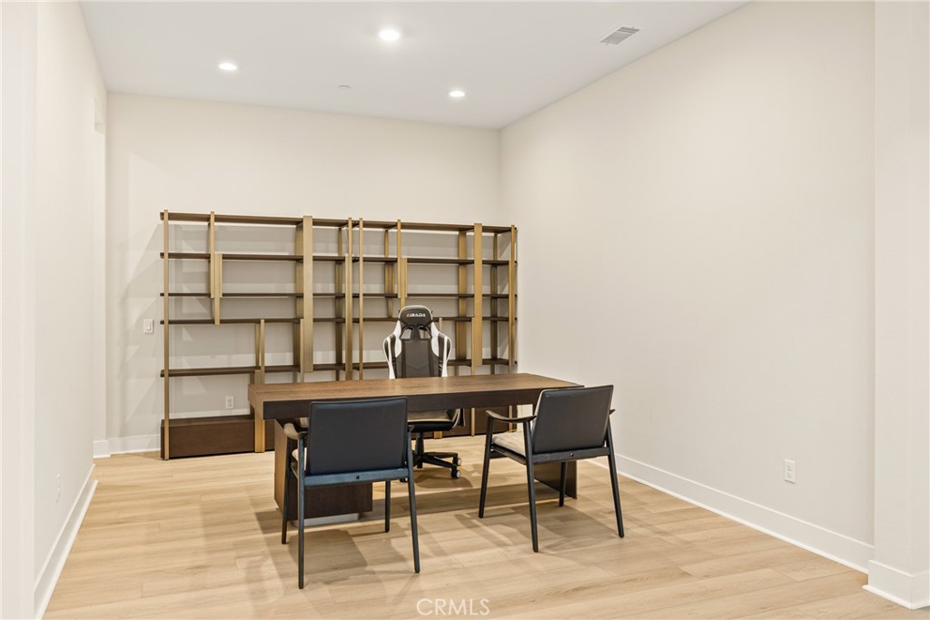 185 Orchid Ct