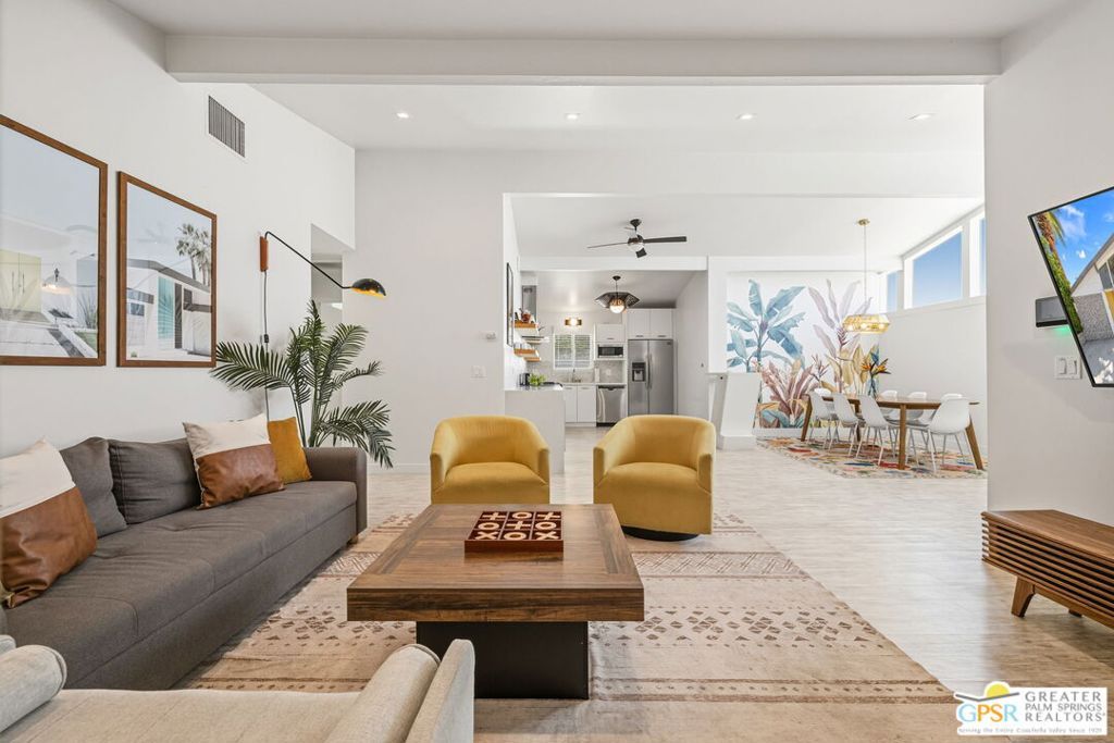 Photo of 547 N Sunrise Way, Palm Springs, CA 92262 (MLS # 25597759PS)