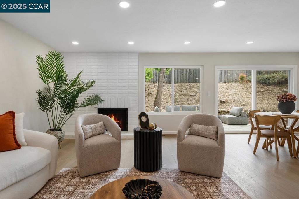 BRIAR RIDGE - Residential
