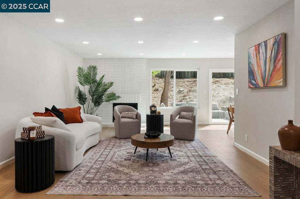 BRIAR RIDGE - Residential